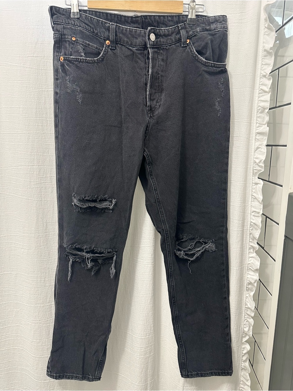 H&M Black Distressed Jeans